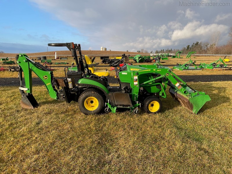 2017 John Deere 1025R Compact Tractor Loader Mower Backhoe